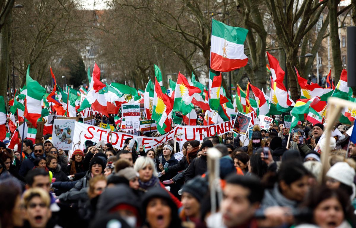 London evokes reprisals after the execution of an Iranian-British
